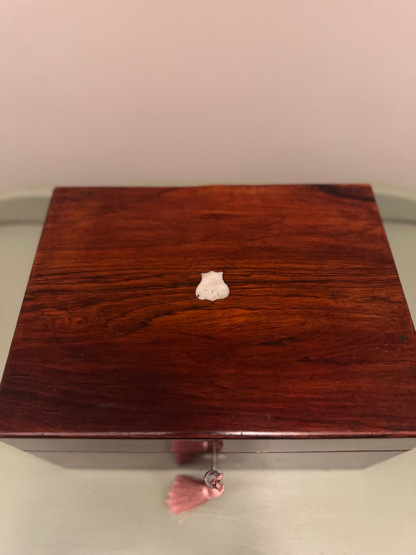 Antique Victorian 19c Burl Wood Mother Of Pearl Vanity Box With Key