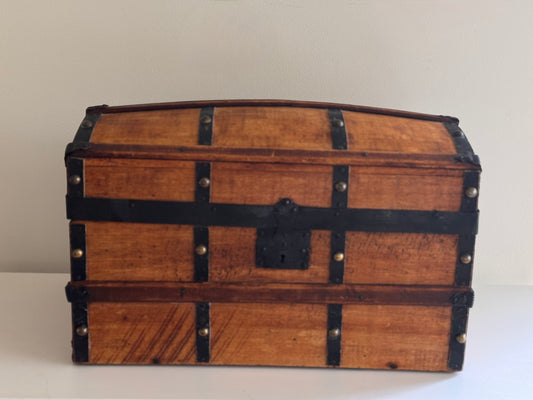 Antique Barrel Top Steamer Trunk Salesman Sample Doll Chest Wood Leather & Metal