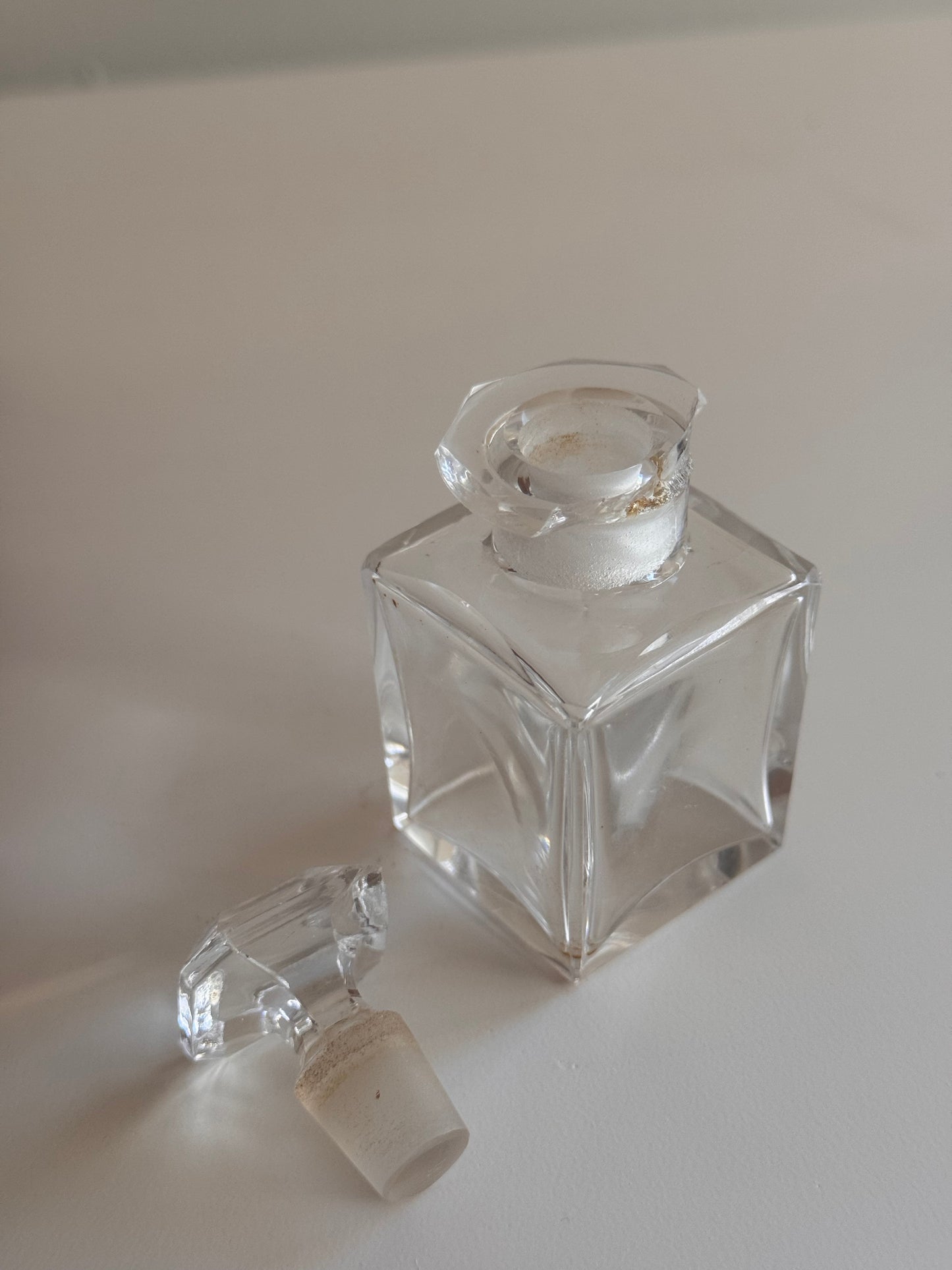 Antique Early 1900s Tooled Leather & Crystal Perfume Caddy Box w/Velvet Silk Lining