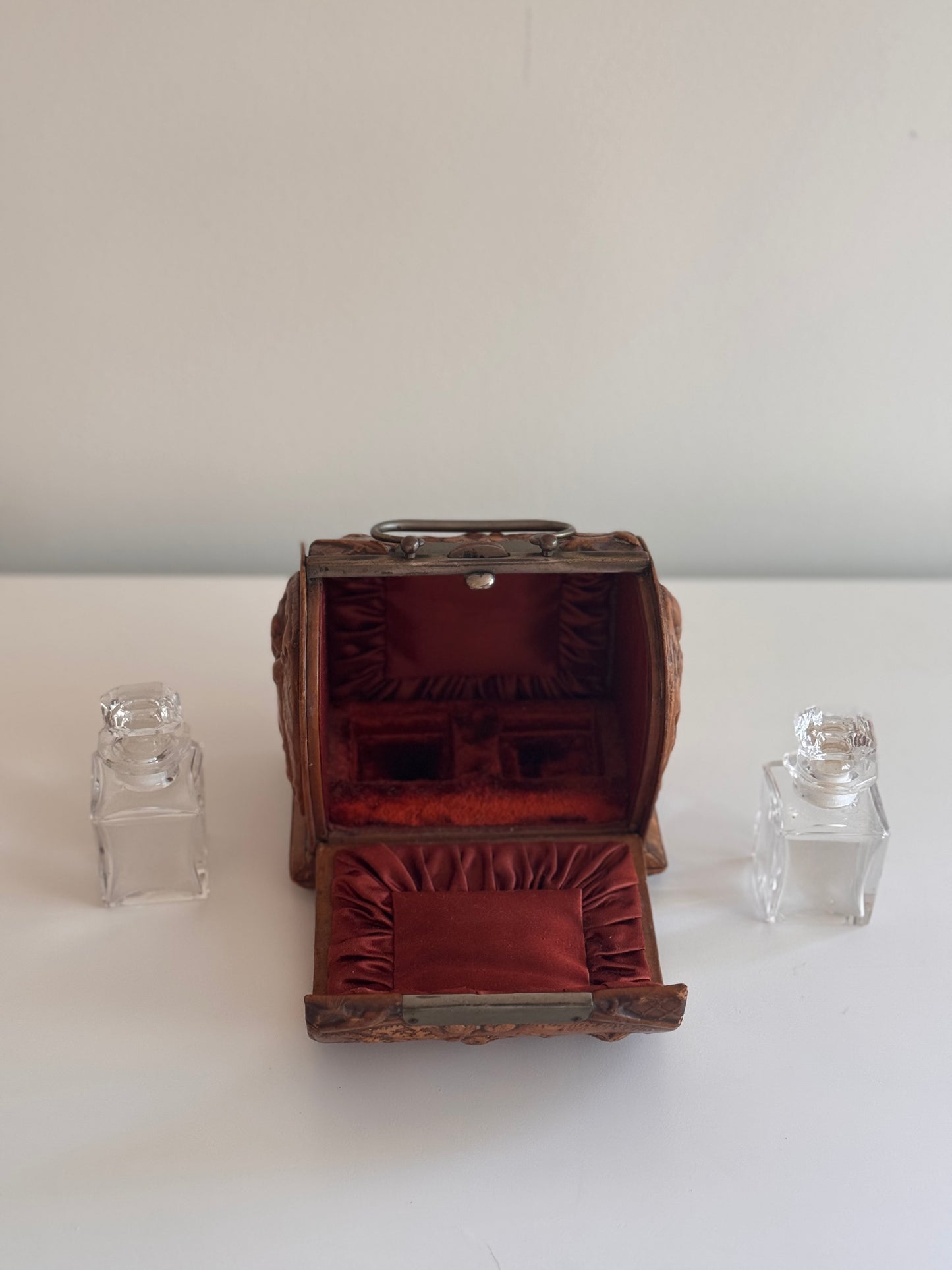 Antique Early 1900s Tooled Leather & Crystal Perfume Caddy Box w/Velvet Silk Lining